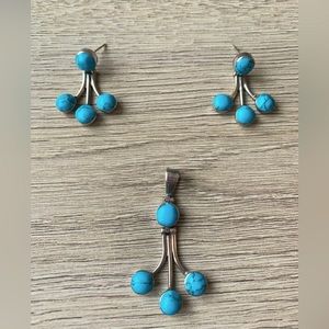 Turquoise set. Earrings + pendant. 925 silver